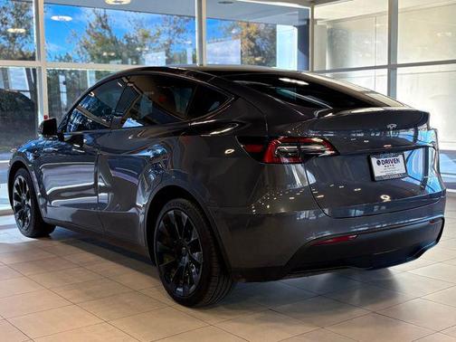 2021 Tesla Model Y Long Range Dual Motor All-Wheel Drive