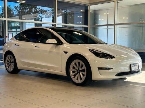 2022 Tesla Model 3 Standard Range