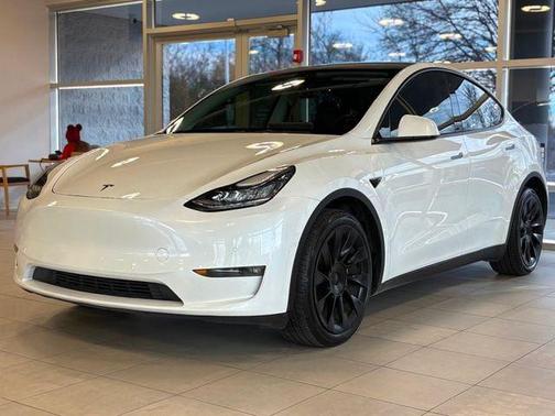 2022 Tesla Model Y Long Range Dual Motor All-Wheel Drive