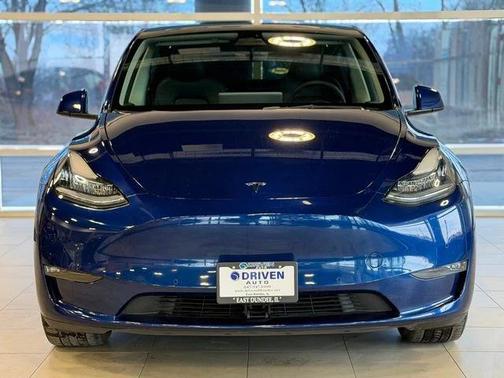 2022 Tesla Model Y Long Range Dual Motor All-Wheel Drive