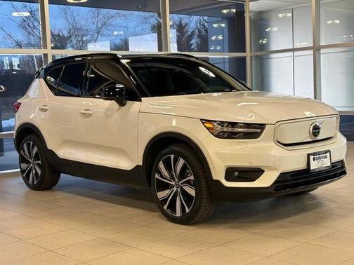 2022 Volvo XC40 Recharge Pure Electric P8 Twin Plus