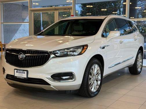 2018 Buick Enclave Essence