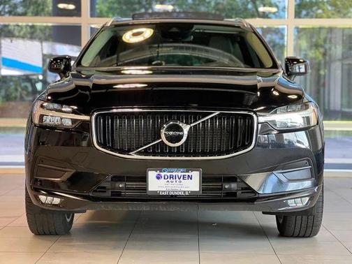 2021 Volvo XC60 T6 Momentum