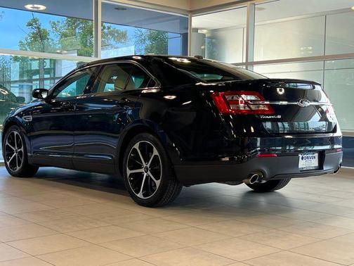 2015 Ford Taurus SEL