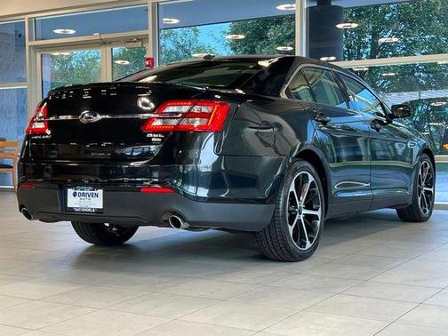 2015 Ford Taurus SEL