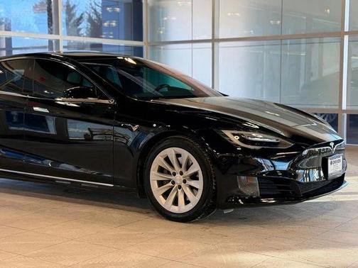 2017 Tesla Model S 75D