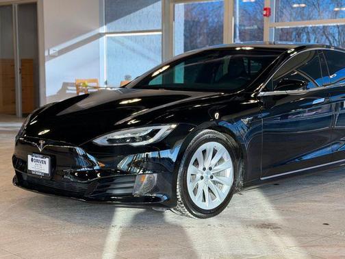 2017 Tesla Model S 75D