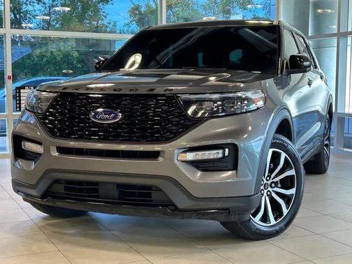 2022 Ford Explorer ST-Line