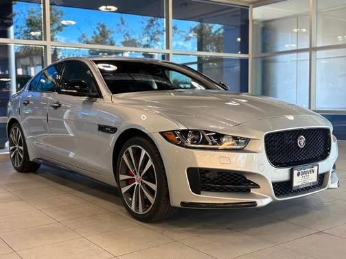 2018 Jaguar XE 25t R-Sport