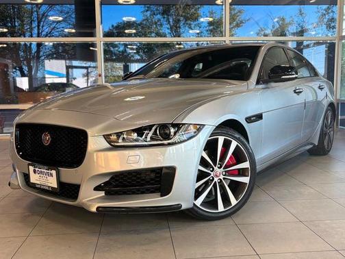 2018 Jaguar XE 25t R-Sport
