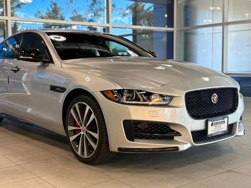2018 Jaguar XE 25t R-Sport