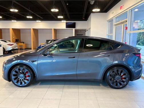 2023 Tesla Model Y Performance Dual Motor All-Wheel Drive