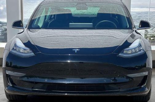 2019 Tesla Model 3 Performance