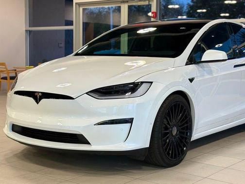 2022 Tesla Model X Plaid Tri Motor All-Wheel Drive