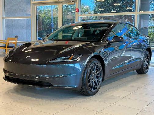 2025 Tesla Model 3 Long Range