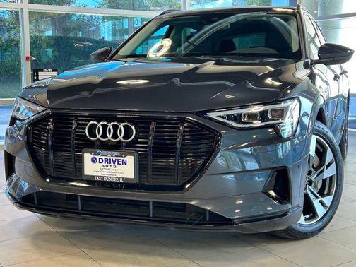 2022 Audi e-tron Premium