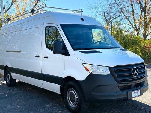 2019 Mercedes-Benz Sprinter 2500 Standard Roof