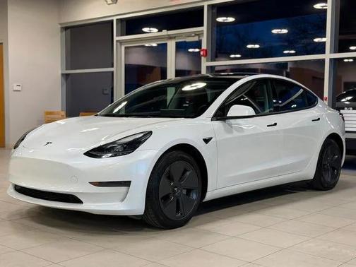 2023 Tesla Model 3 Standard Range