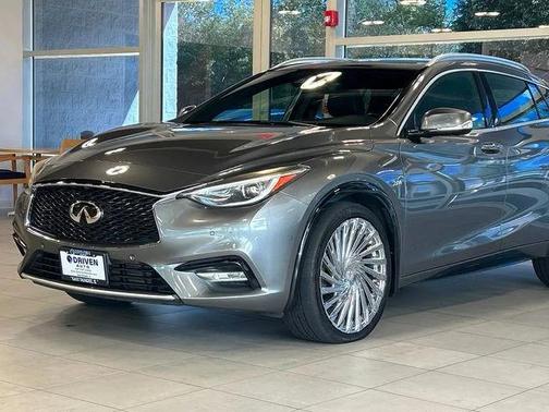 2018 INFINITI QX30 Premium