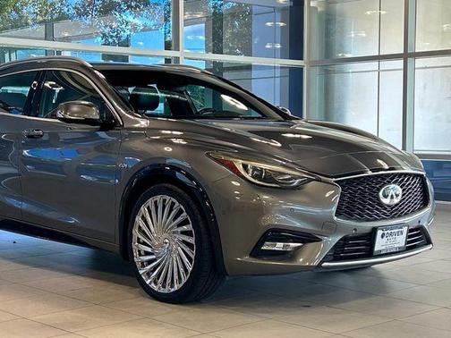 2018 INFINITI QX30 Premium
