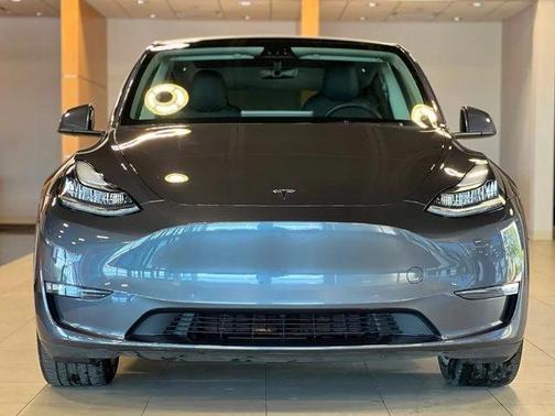 2021 Tesla Model Y Standard Range Rear-Wheel Drive