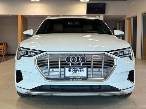 2019 Audi e-tron Premium Plus