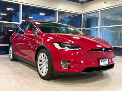 2018 Tesla Model X 75D AWD