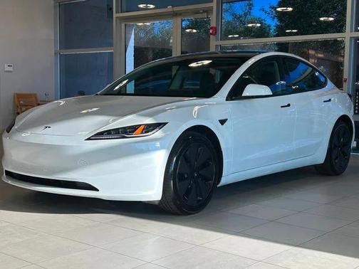 2025 Tesla Model 3 Long Range
