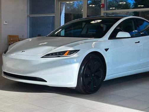 2025 Tesla Model 3 Long Range