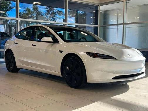 2025 Tesla Model 3 Long Range