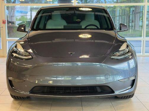 Midnight Silver Metallic 2022 Tesla Model Y Long Range Dual Motor All-Wheel Drive