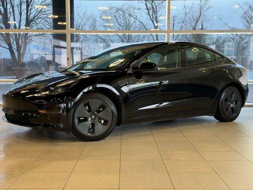 2023 Tesla Model 3 Standard Range