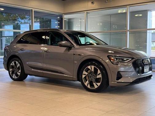 2021 Audi e-tron Premium