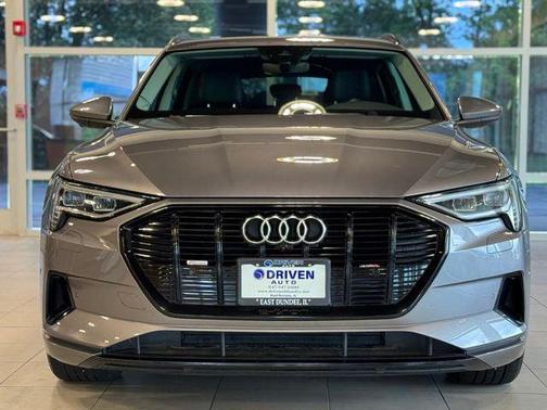 2021 Audi e-tron Premium