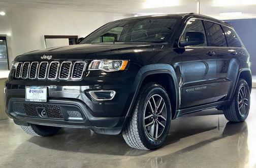 2020 Jeep Grand Cherokee Laredo