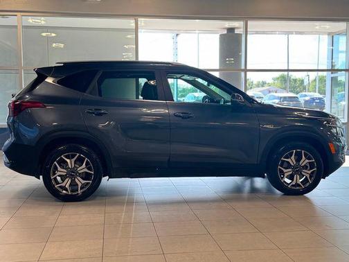 2022 Kia Seltos EX