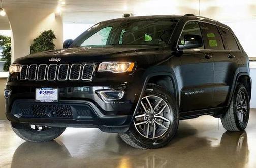 2020 Jeep Grand Cherokee Laredo