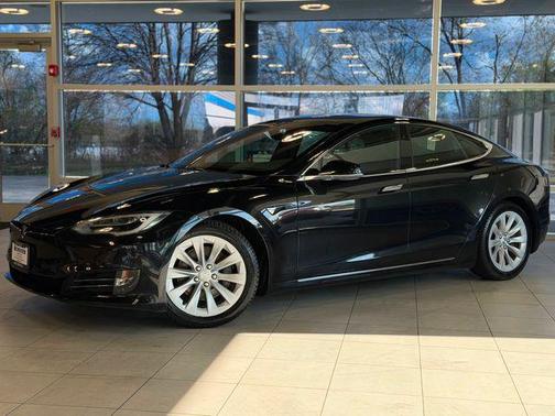Obsidian Black Metallic 2018 Tesla Model S 75D