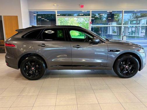 2018 Jaguar F-PACE 25t R-Sport
