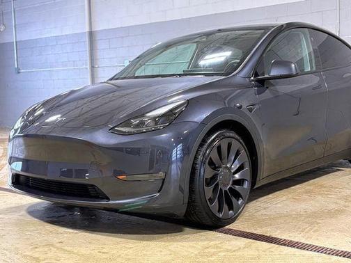2024 Tesla Model Y Performance Dual Motor All-Wheel Drive