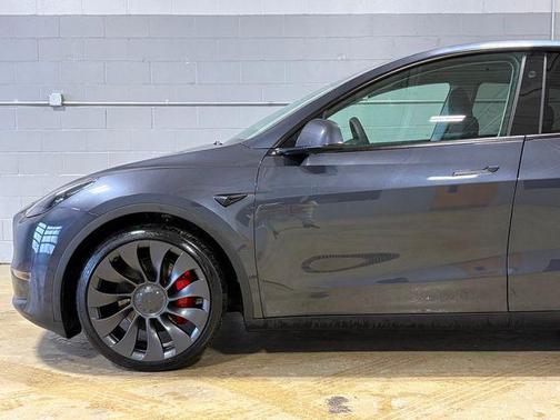 2024 Tesla Model Y Performance Dual Motor All-Wheel Drive