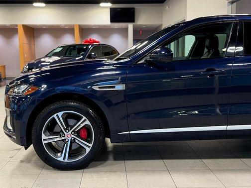 2018 Jaguar F-PACE S