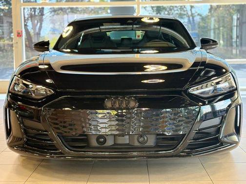 2023 Audi e-tron GT Premium Plus quattro