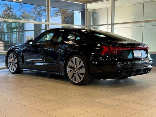 2023 Audi e-tron GT Premium Plus quattro