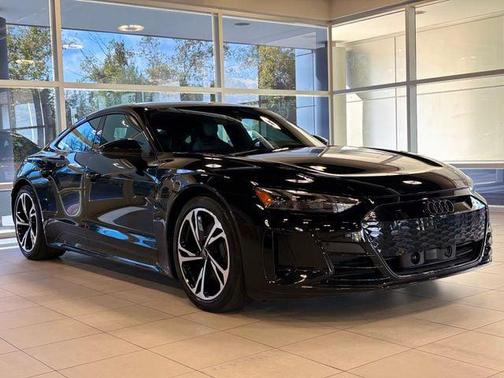2023 Audi e-tron GT Premium Plus quattro