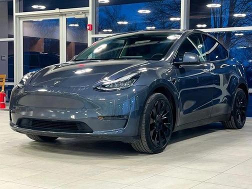 2023 Tesla Model Y Long Range Dual Motor All-Wheel Drive