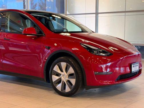 Red Multi-Coat 2023 Tesla Model Y Long Range Dual Motor All-Wheel Drive