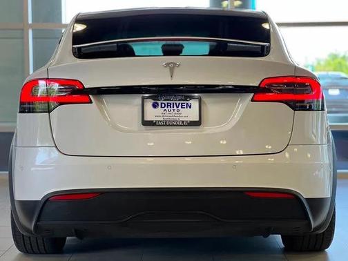 2022 Tesla Model X Dual Motor All-Wheel Drive
