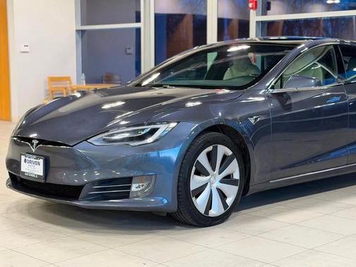 2020 Tesla Model S Long Range Plus
