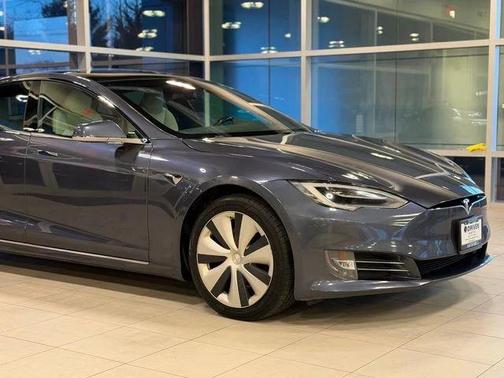 2020 Tesla Model S Long Range Plus